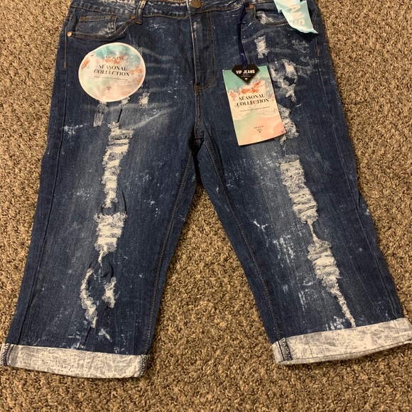 VIP Jeans - Picture 1 of 2